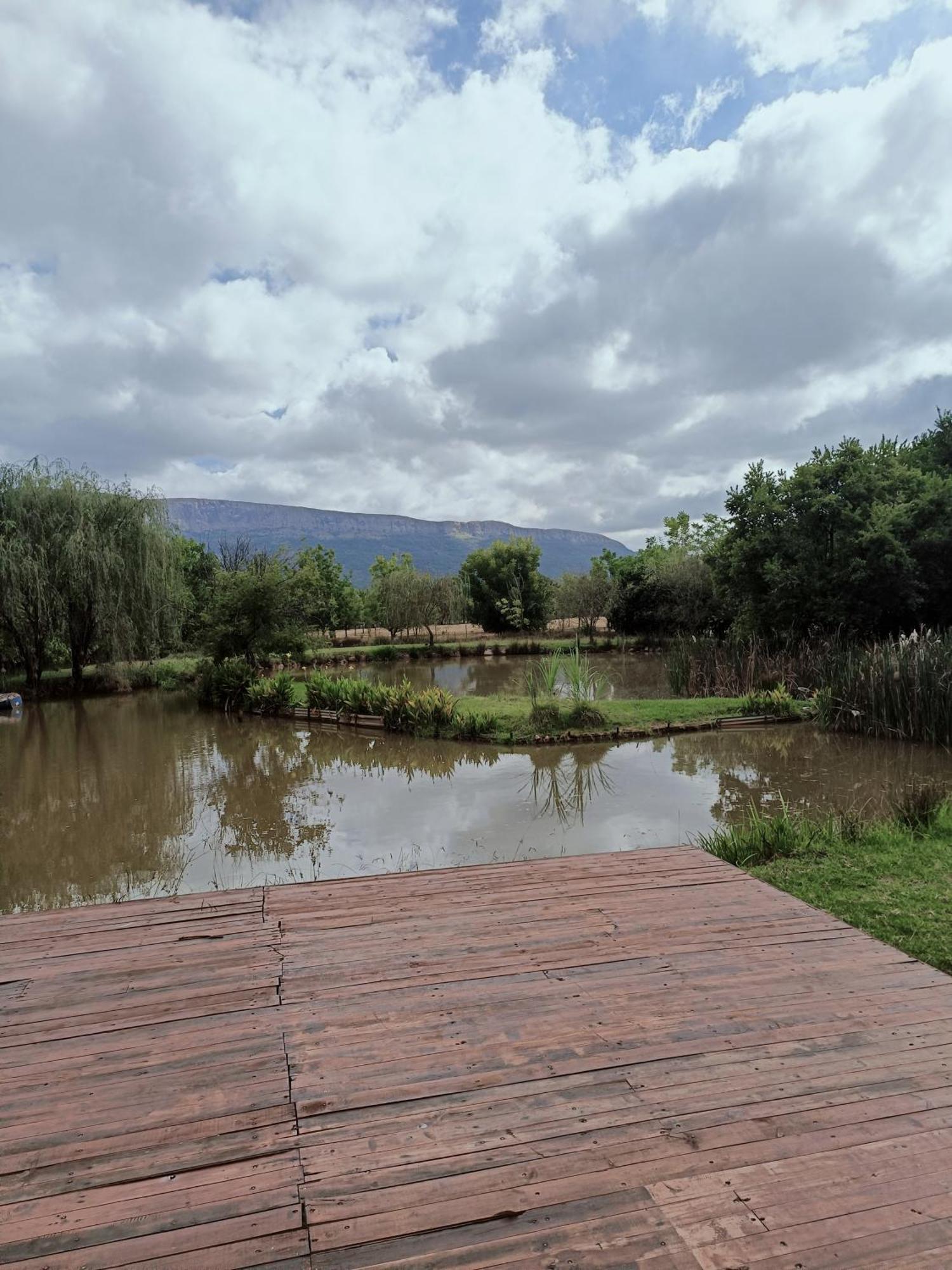 Millstream Inn Guest House Skeerpoort Bagian luar foto