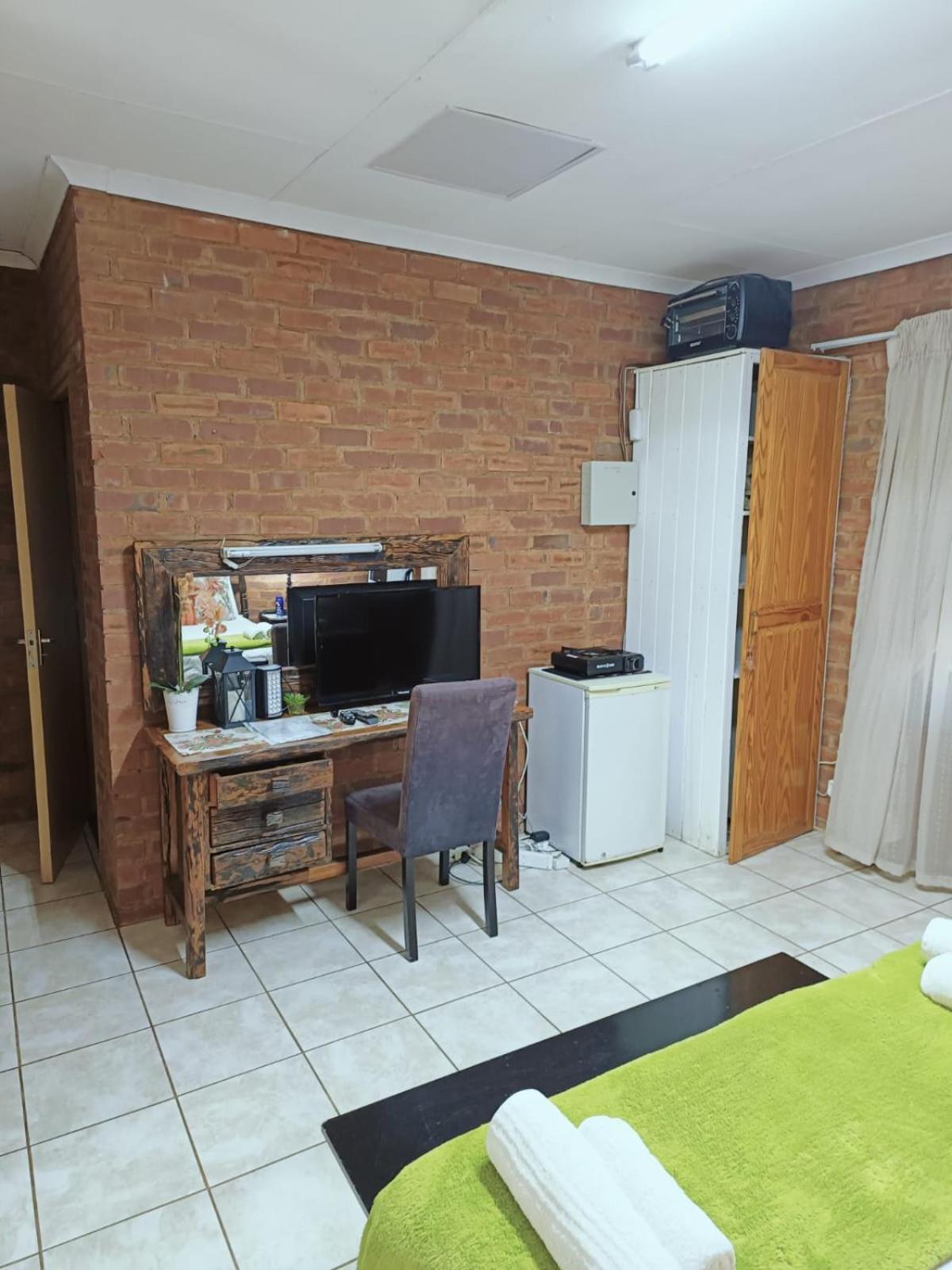Millstream Inn Guest House Skeerpoort Ruang foto