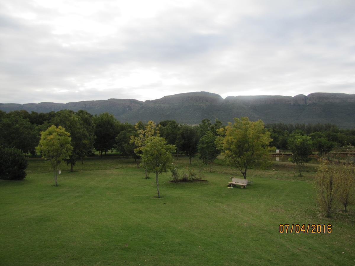 Millstream Inn Guest House Skeerpoort Bagian luar foto