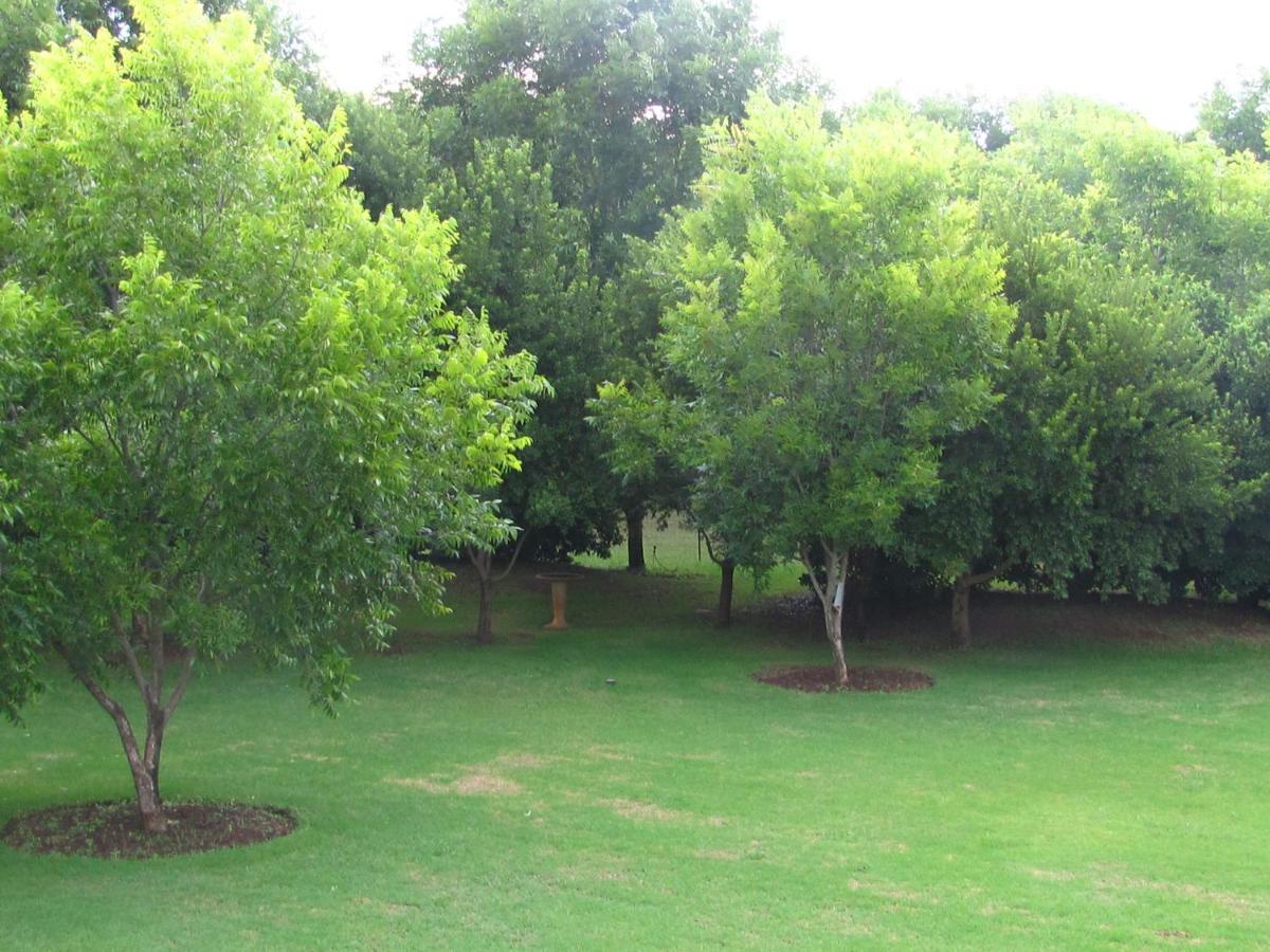 Millstream Inn Guest House Skeerpoort Bagian luar foto